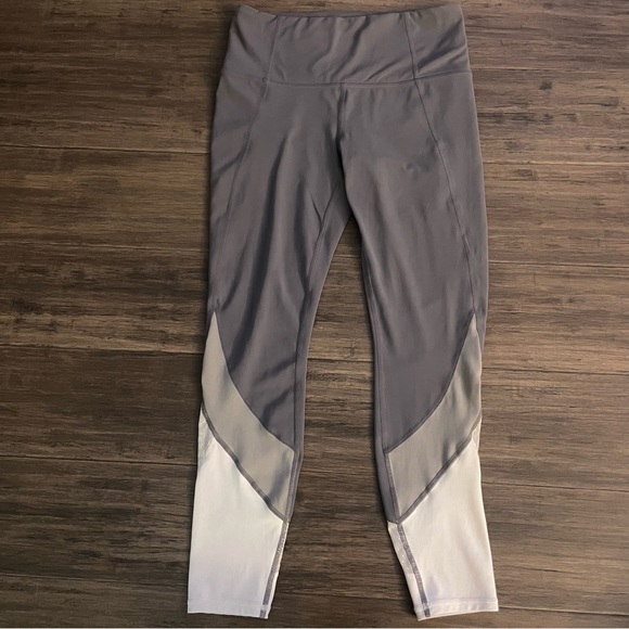 Athlete Gray to White Leggings Capri Length Size Small - Picture 8 of 11